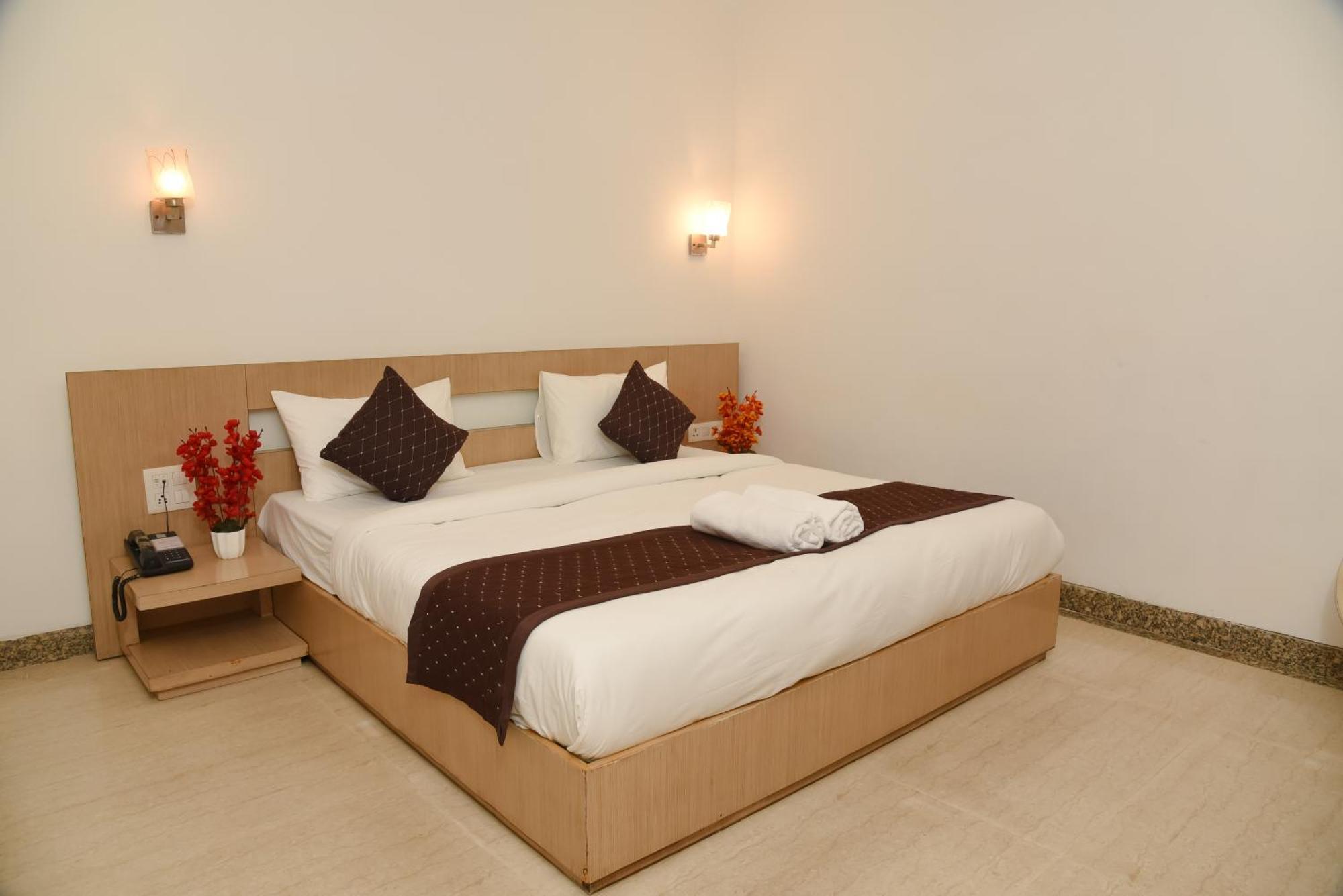 Hotel The Emporio A Boutique Rooms Near Anand Vihar Vaishali Ghaziabad Exterior foto