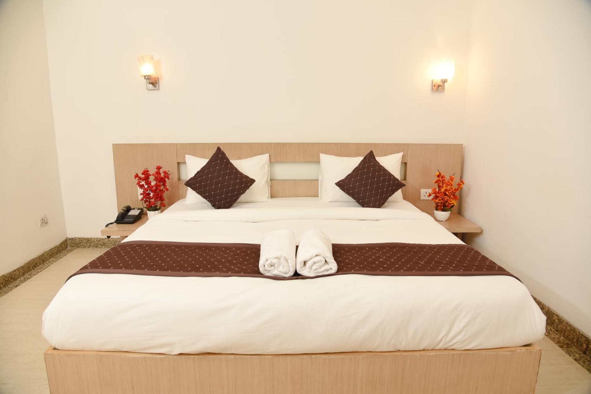 Hotel The Emporio A Boutique Rooms Near Anand Vihar Vaishali Ghaziabad Exterior foto